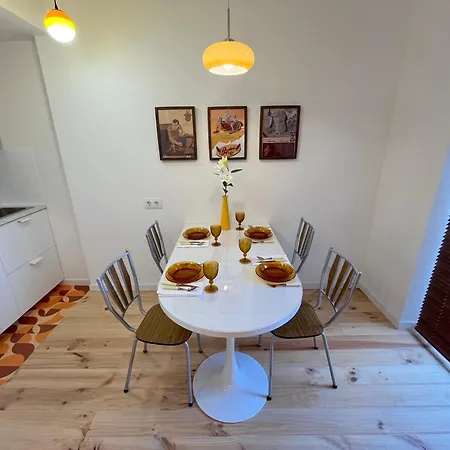 아파트 El Jardin De Vetusta *