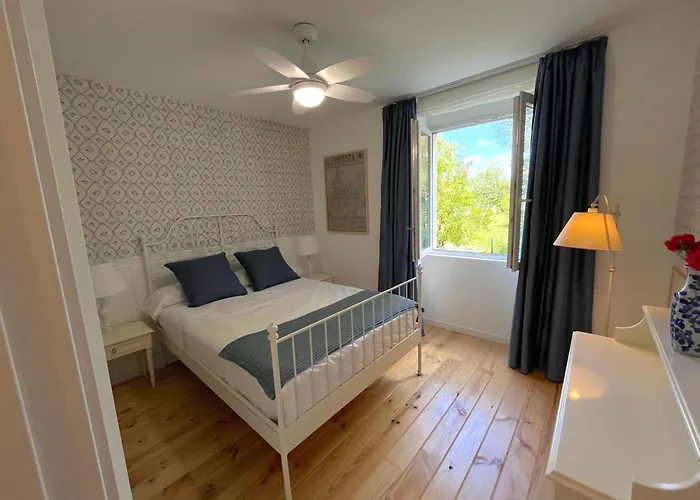 El Jardin De Vetusta 아파트 *